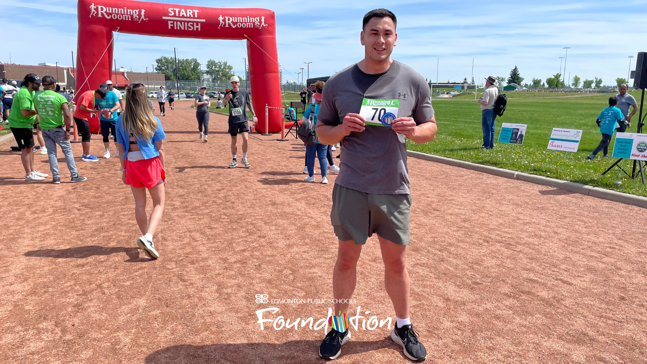 Alex_at_the_finish_line_BTS_2026_(2)
